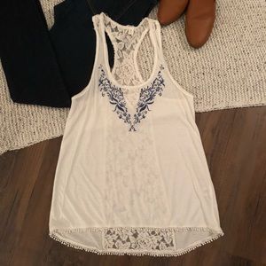 Comfy white tank with floral stitching
